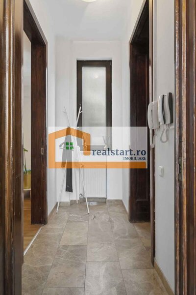 Polona, P-ta Romana, exclusivist, metrou P-ta Romana la 600m distanta
