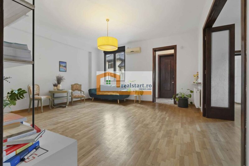 Polona, P-ta Romana, exclusivist, metrou P-ta Romana la 600m distanta